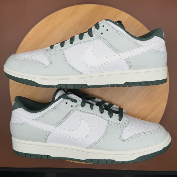 Nike Dunk Low Retro SE Photon Dust Vintage Green Size 11 Men's - Picture 4 of 11